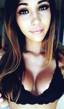 Charming young Babes hot selfies