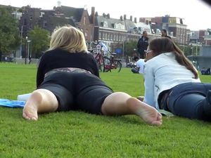 Two girls with nice asses caught in public...
