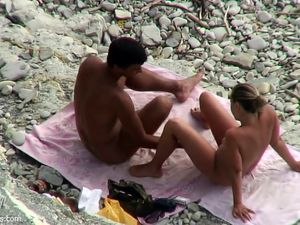 Beach amateur sex from spy camera