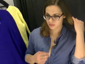 Amateur public blowjob in store fitting room