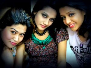 Erotic selfies of sexy Indian girls...