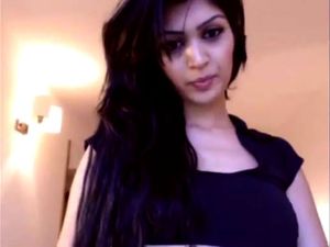 Gorgeous desi girl make you cum with sexy...