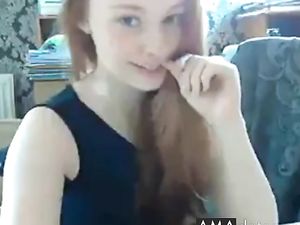 Pretty Young Teen Girl Masturbating