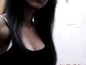 Mumbai College Babe Tanushree Teasing