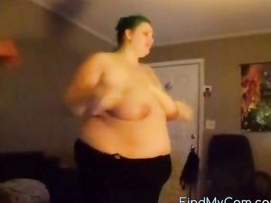 Fat girl playing just dance - CassianoBR