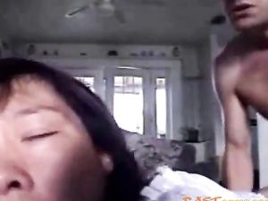 hot clip, asian girlfriend enjoys swallowing