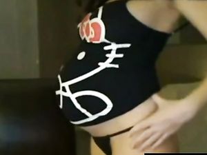 Big nippled pregnant hottie on cam