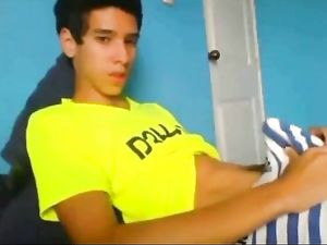 Latino Twink Shows Off When Jerking -v3