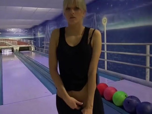 Good european blonde rubs clit in bowling...